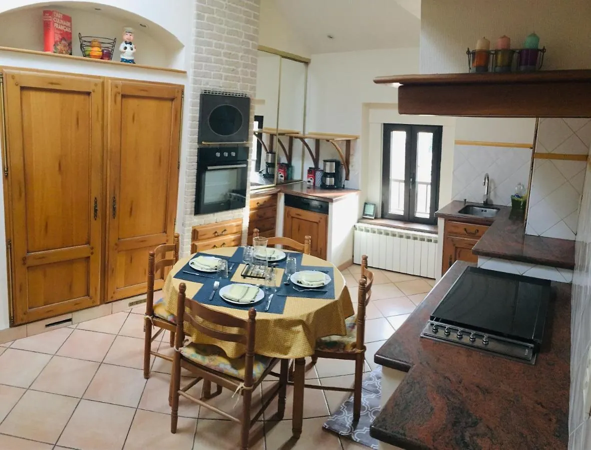 Chez papi Hotel Bazus Vendégház